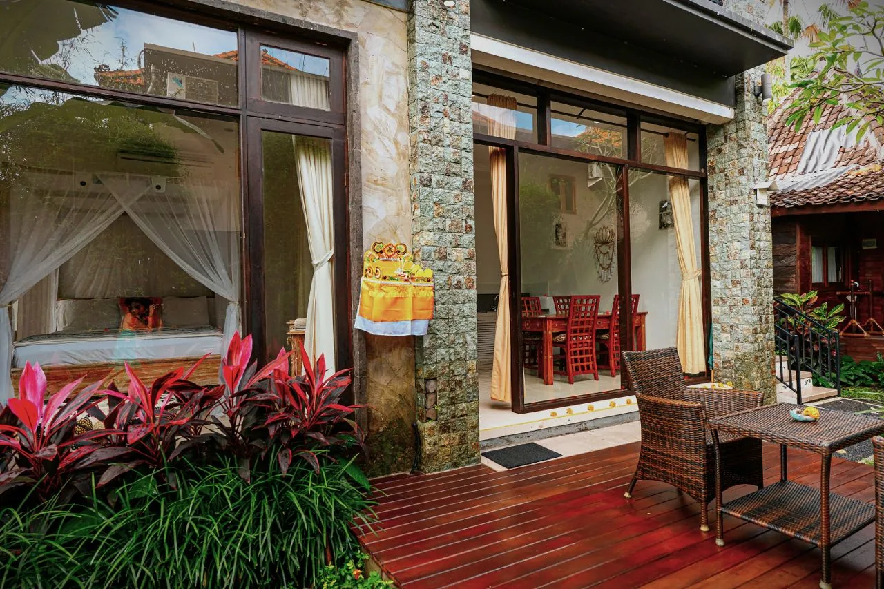 The terrace of a deluxe cottage