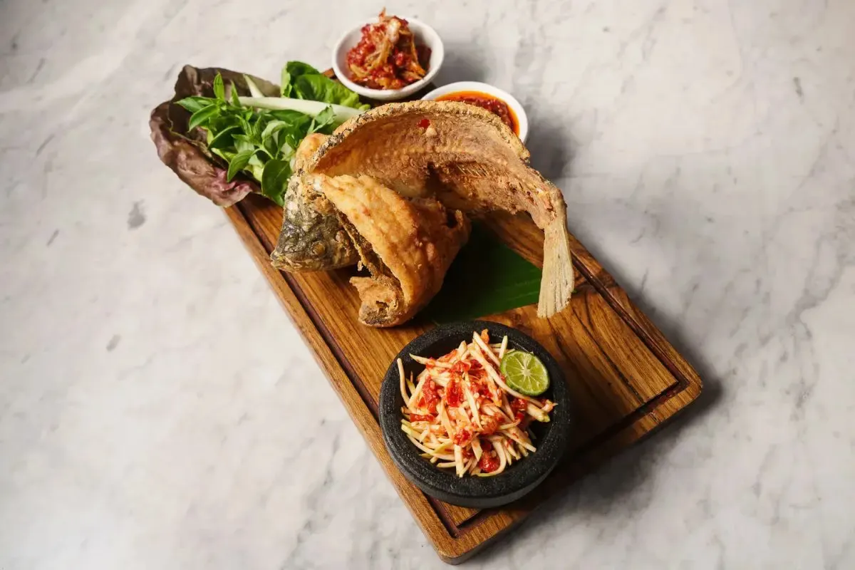 The crispy whole fish and its sambals